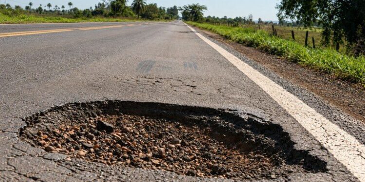 Câmara cobra recuperação do asfalto da BR-376 entre Nova Andradina e Dourados