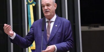 Comissão aprova diretrizes para ampliar acesso à psicoterapia para populações vulneráveis