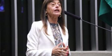 Comissão aprova proposta para uso do vale-cultura em compras pela internet