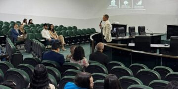 Escola do Legislativo reúne acadêmicos e profissionais para discutir segurança pública