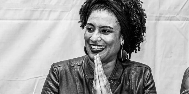 Família denuncia agressão a Marielle em grupo de WhatsApp da PUC-Rio