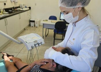Fila de espera por próteses dentárias é alvo de requerimento na Câmara