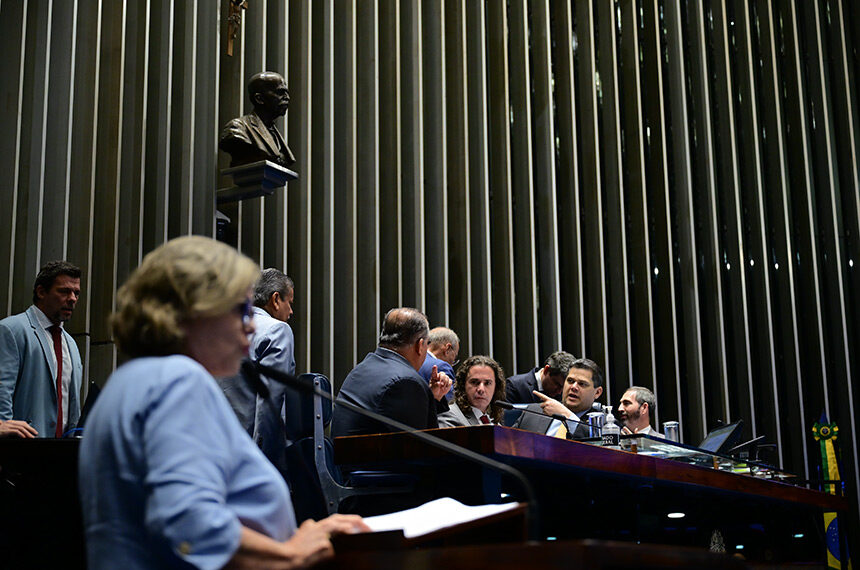 Pacote de apoio a agricultura, transporte e aviação vai à sanção